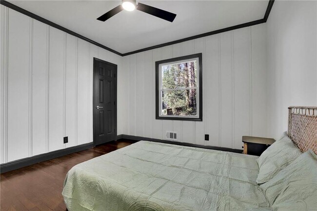 Building Photo - 1722 San Gabriel Ave