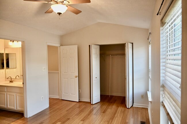 Building Photo - 526 Harbour Ct