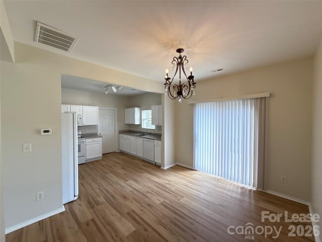 Building Photo - 9402 Darwick St