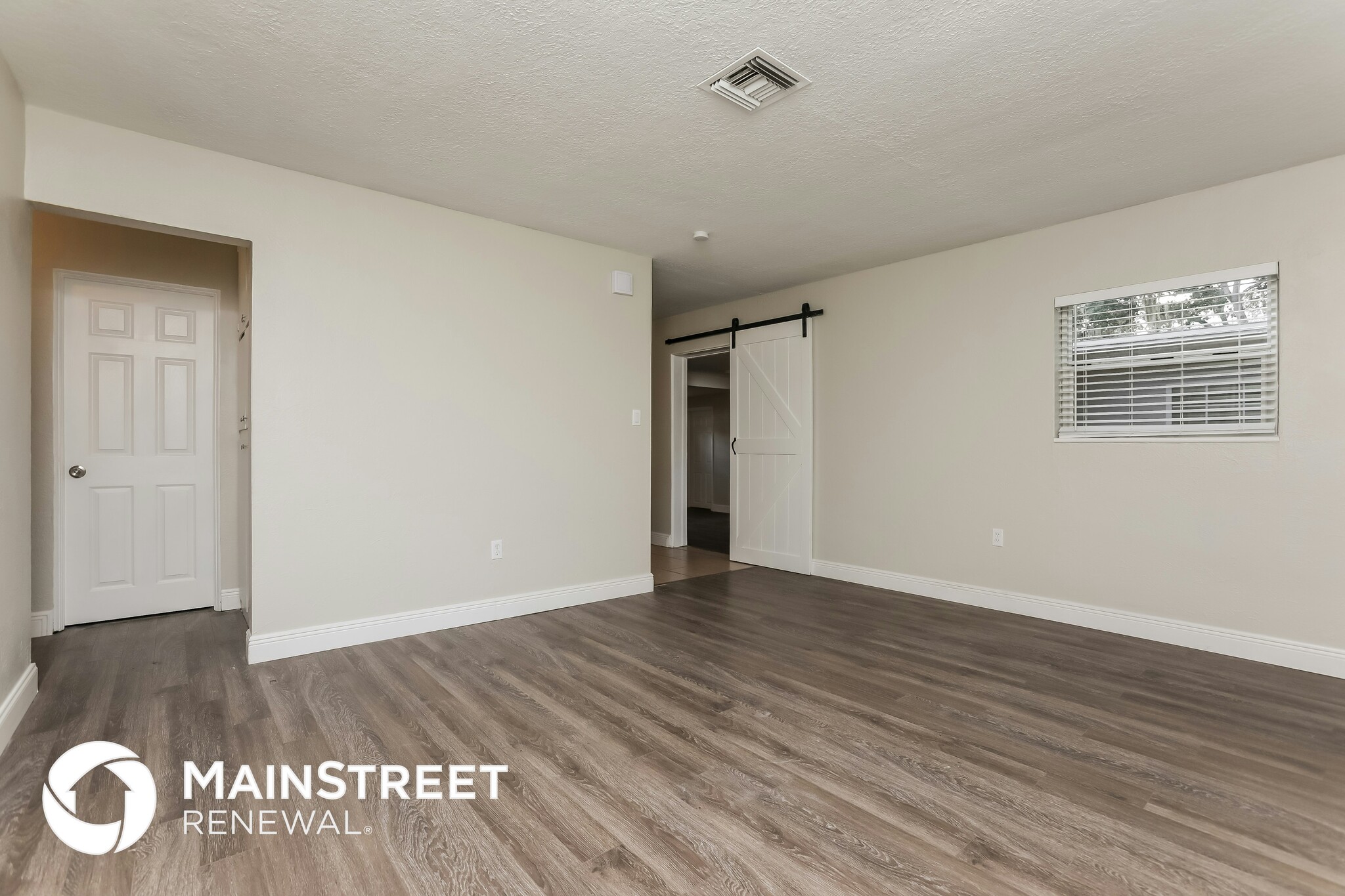 Building Photo - 1602 Lindale Ave