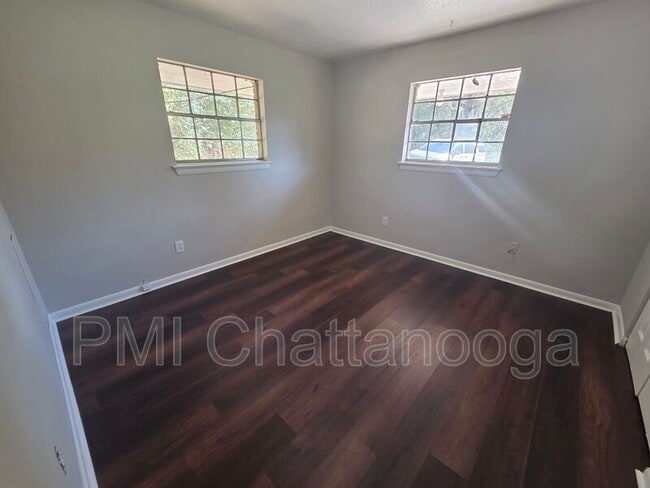 Building Photo - 583 Bandy Ln