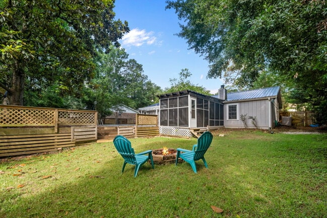 Building Photo - Killearn POOL Home