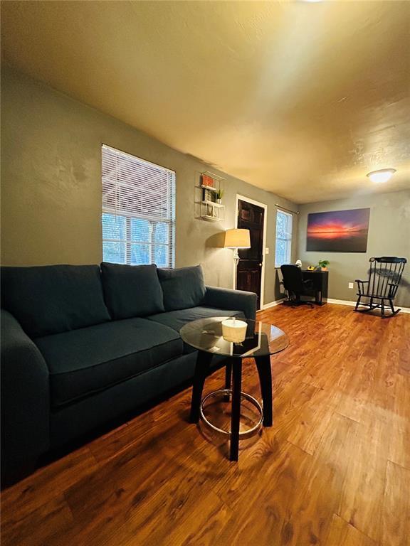 Building Photo - 1027 SE 5th Ave