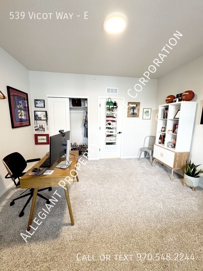 Building Photo - 539 Vicot Wy