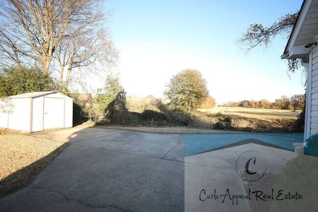 Building Photo - Move in special $800!! Beautiful 3 bed 2 bath home - Nettleton