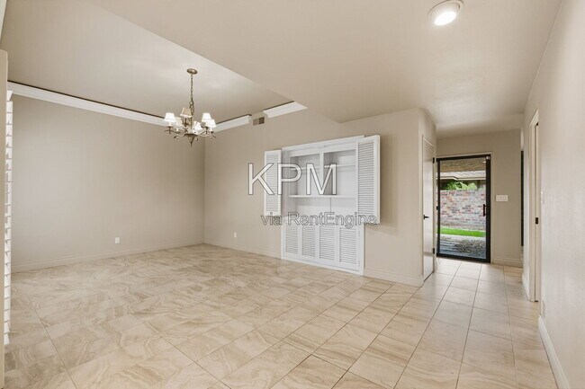 Building Photo - 3342 Cove Cir