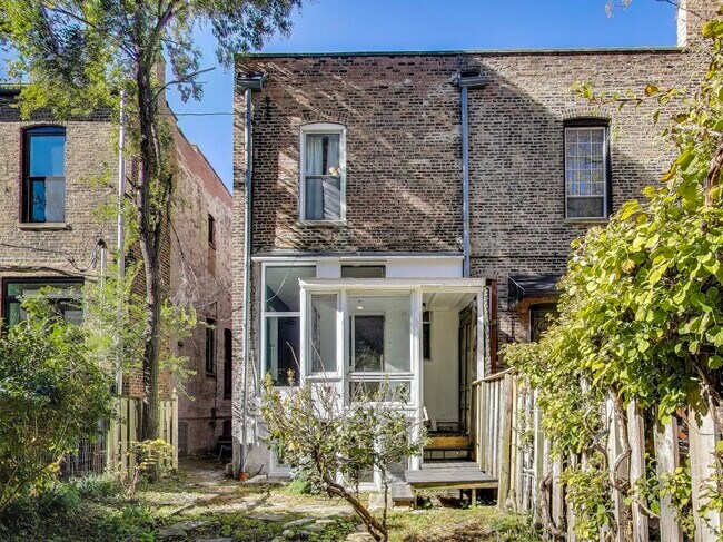 Building Photo - 5203 S Dorchester Ave