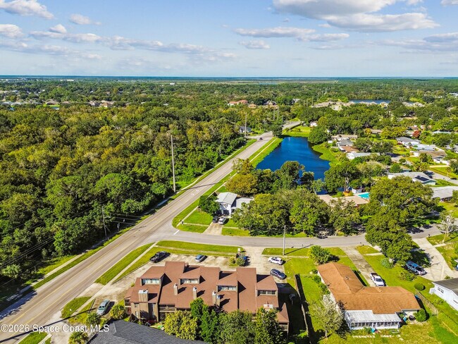 Building Photo - 3687 Royal Oak Dr