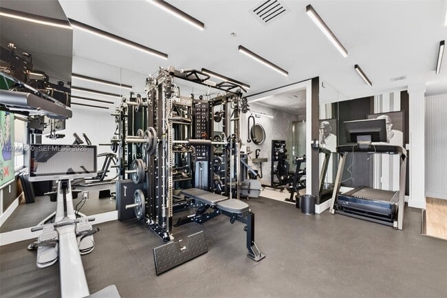 Building Photo - 90 SW 3rd St