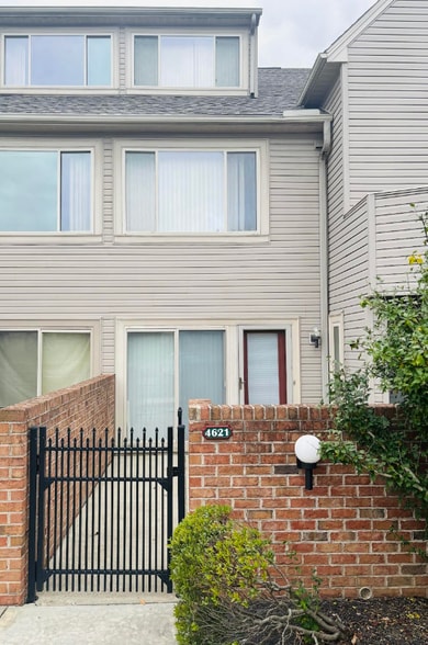 Primary Photo - 4621 N Progress Ave