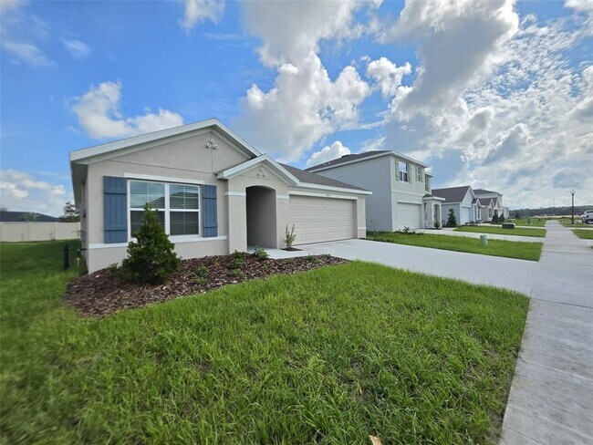 Building Photo - 4631 SW 88 Pl