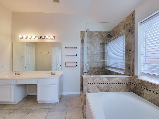 Building Photo - 8410 Major Blizzard Dr