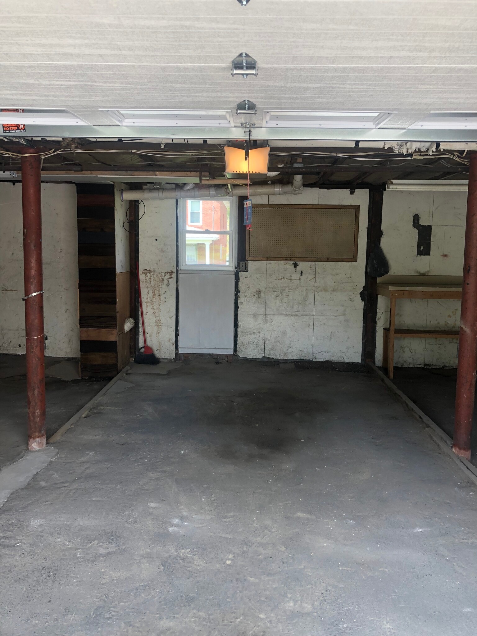 Building Photo - 728 W 3rd St