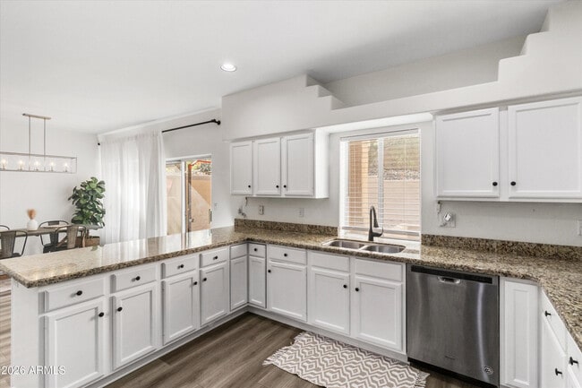 Building Photo - 12852 N Mountainside Dr