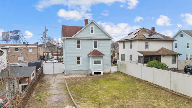 Building Photo - 26 Woodmont Ave