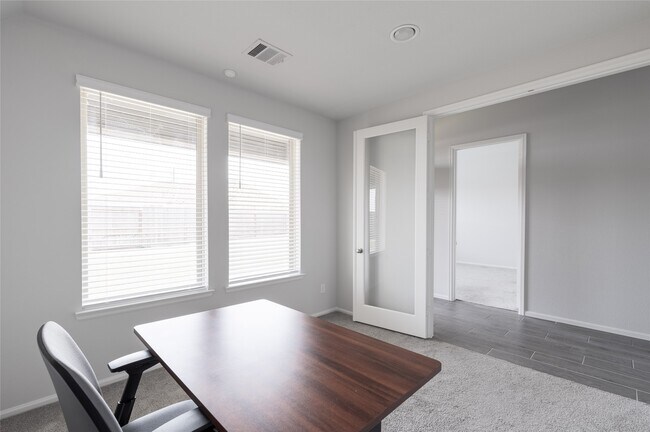 Building Photo - 10402 Cecilia Star Ln