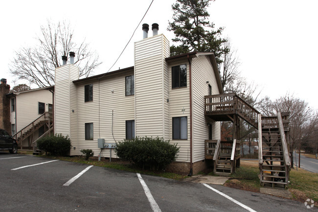 Primary Photo - 508 Uwharrie St