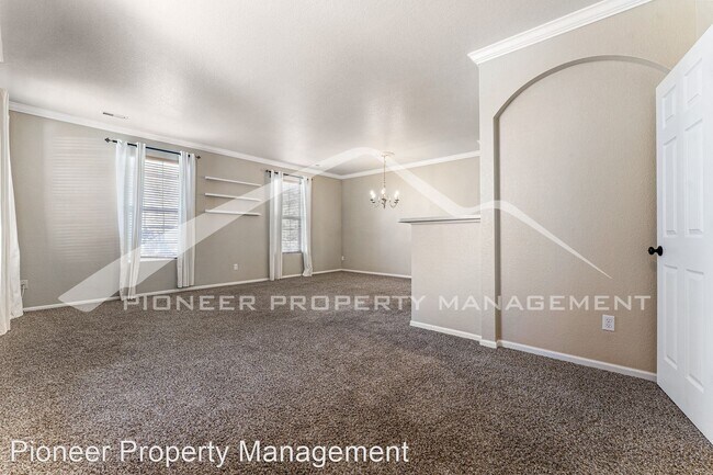 Building Photo - 3 br, 2.5 bath House - 12784 Jasmine St Un...