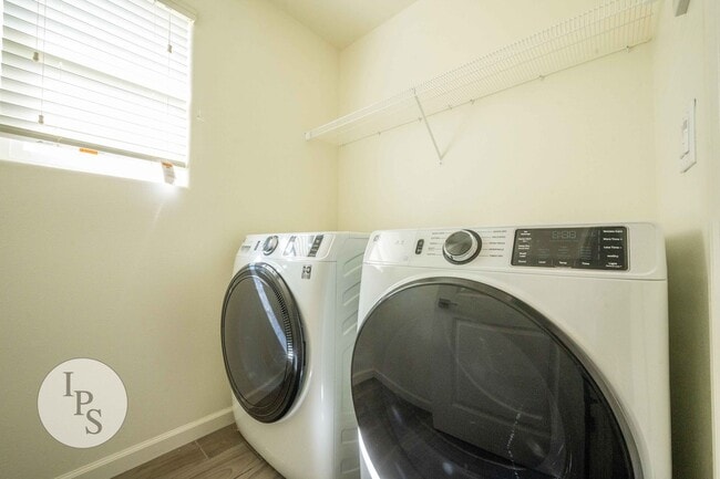 Building Photo - Newly Built Clovis 2-Story Home, 3BR + Den...