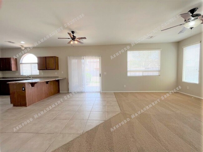 Building Photo - 2417 S 90th Glen