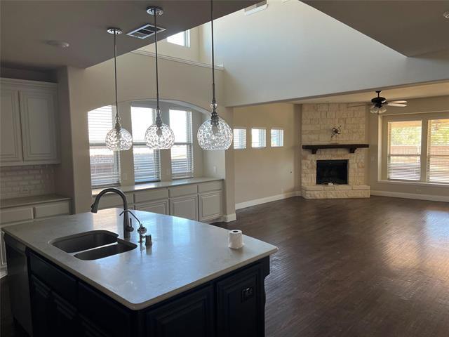 Building Photo - 1319 Lantern Faith Dr