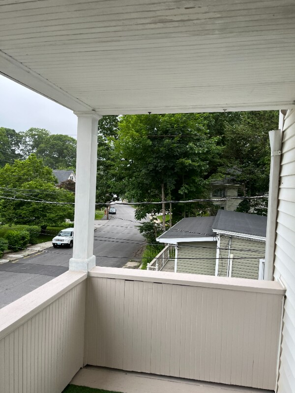 Building Photo - 261 Hillside Ave