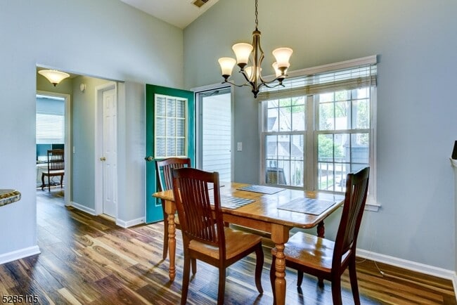 Building Photo - 5803 Tudor Dr