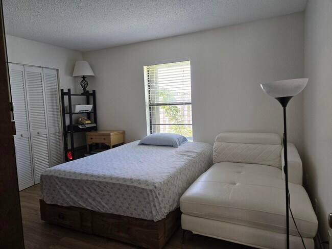Building Photo - 8245 Whitewood Cove E