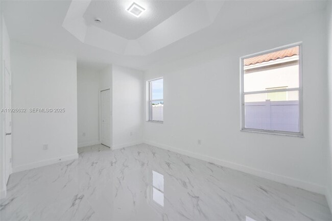 Building Photo - 5290 SW 134th Ave