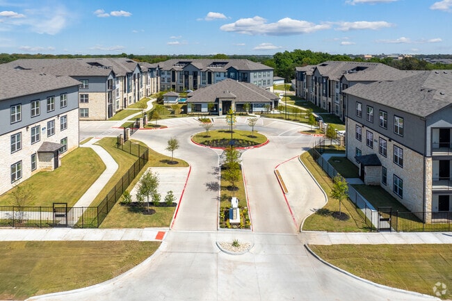 Building Photo - The Crossing at Clear Creek