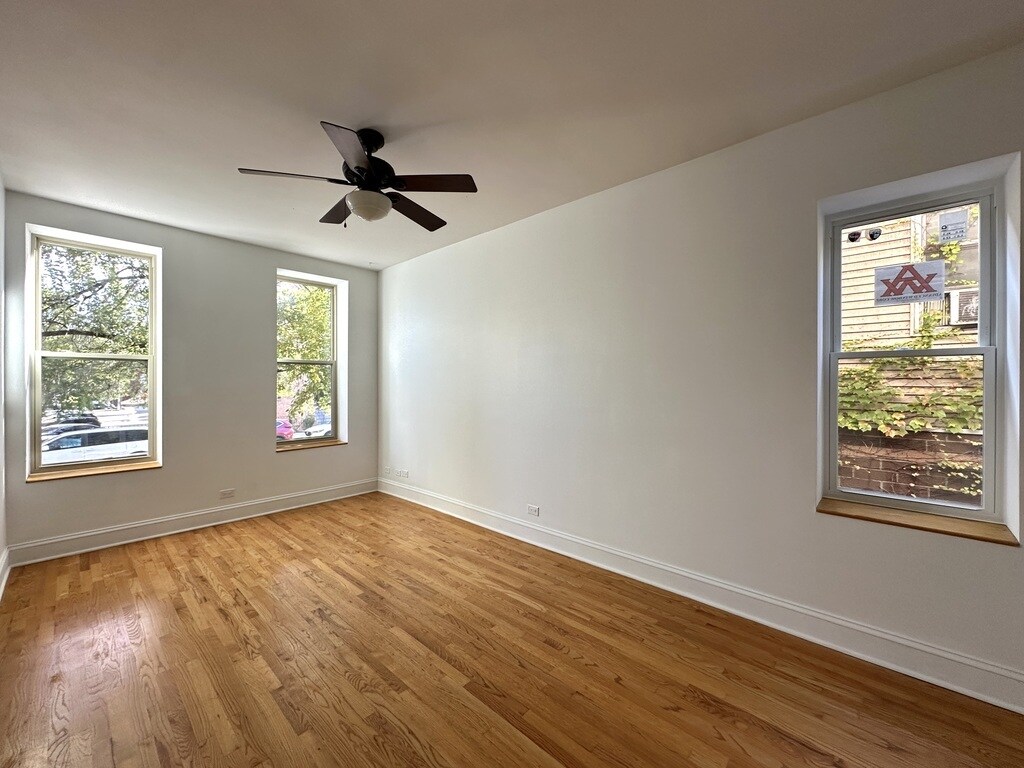 Building Photo - 1358 N Bosworth Ave