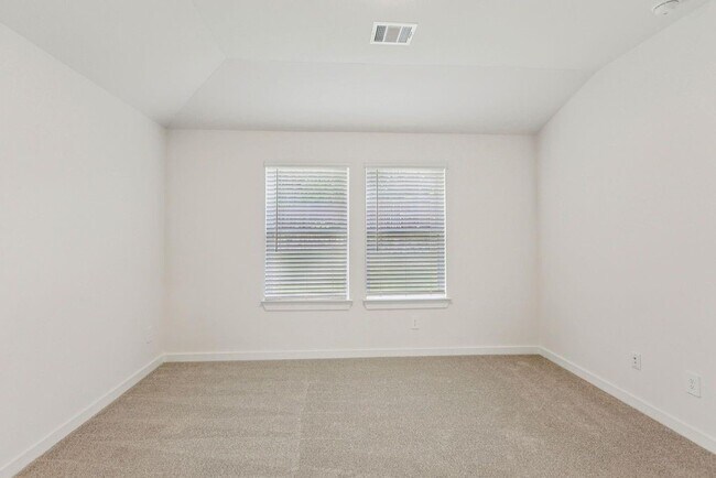 Building Photo - 1940 Velvet Oak Ln