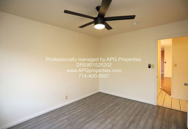 Building Photo - Newly renovated 3 bedroom / 2 bathroom hou...