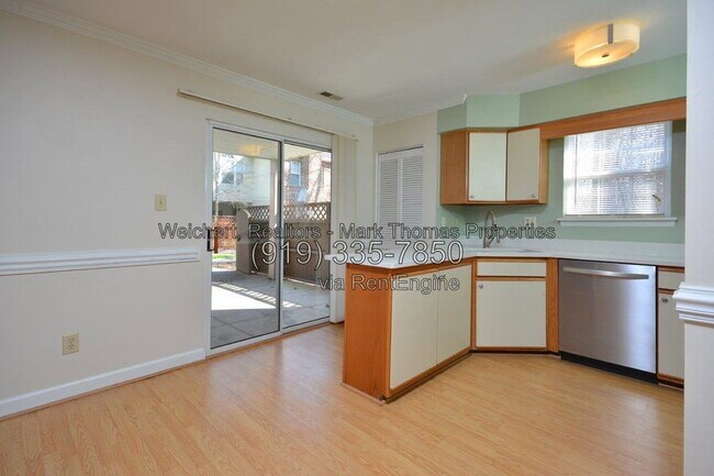 Building Photo - 425 Summerwalk Cir
