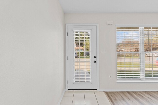 Building Photo - 4558 Barrington Ln