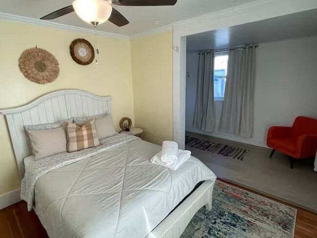 Building Photo - 15 Broadway Ave