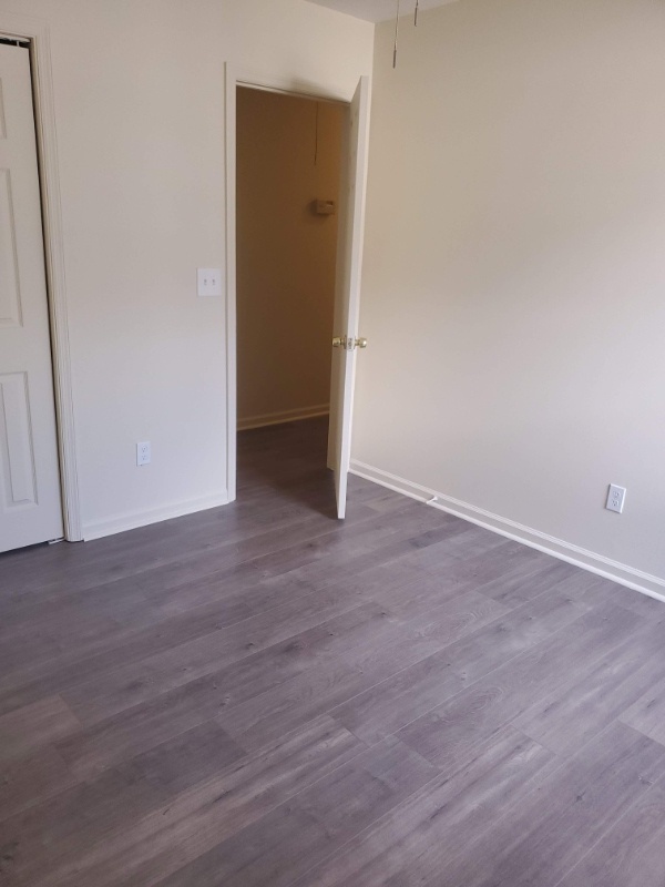 Building Photo - 304 Grandiflora Cir
