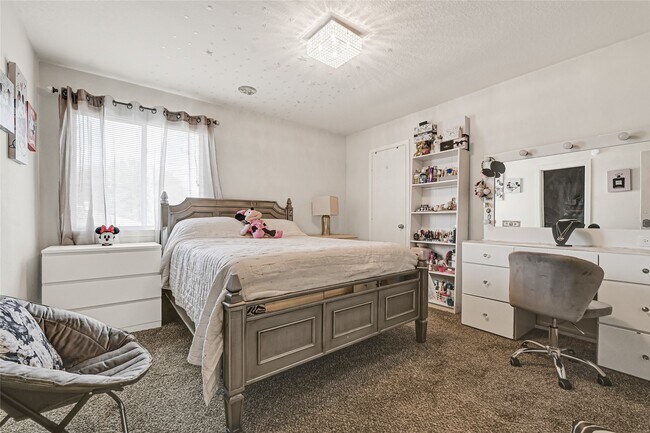 Building Photo - 2527 Spring Lily Ct