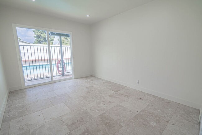 Building Photo - Single-Story 3-Bedroom Pool Home with RV P...