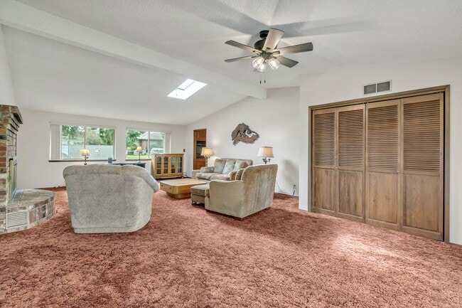 Building Photo - Looking for a Dream Garage attached to a Rambler?