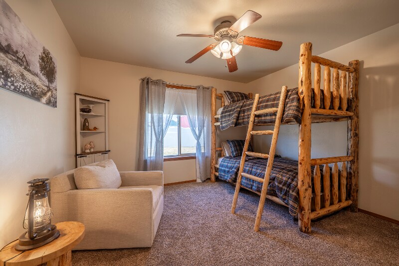 Building Photo - 807 Nebula St