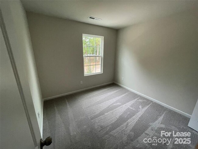 Building Photo - 354 Hollingswood Dr
