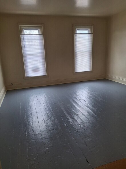 Building Photo - 822 Fulton St W