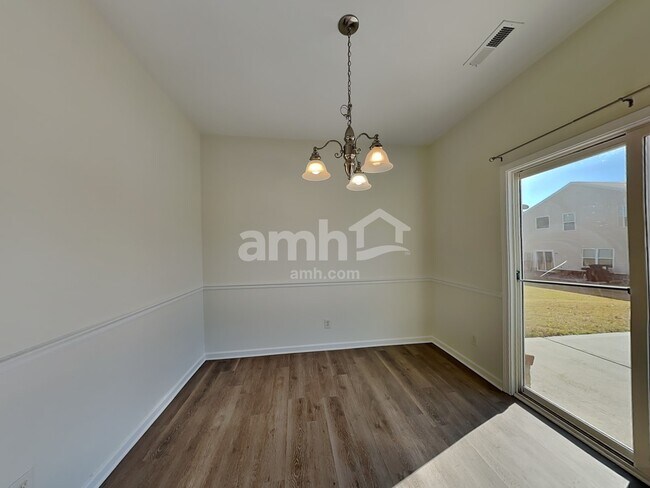 Building Photo - 1019 Green Terra Rd