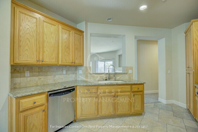 Building Photo - Fantastic Floorplan, great location in Woodland 4+ bedroom, 2 bath