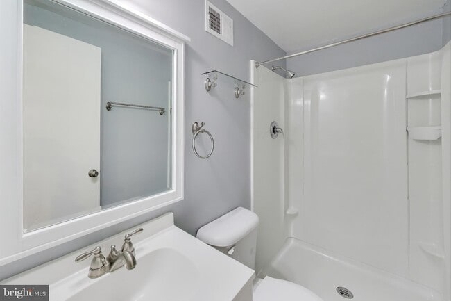 Building Photo - 5769 Yellowrose Ct