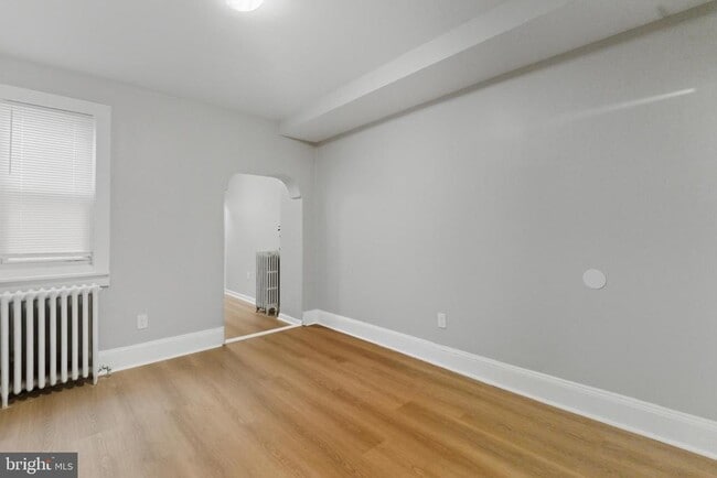 Building Photo - 2530 Collins St