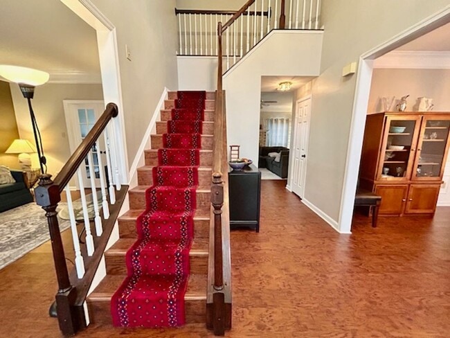 Building Photo - 5 Milestone Manor Ct