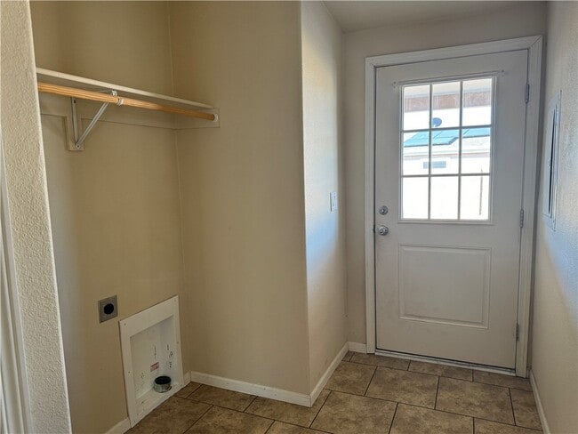 Building Photo - 4318 Amanda Ave