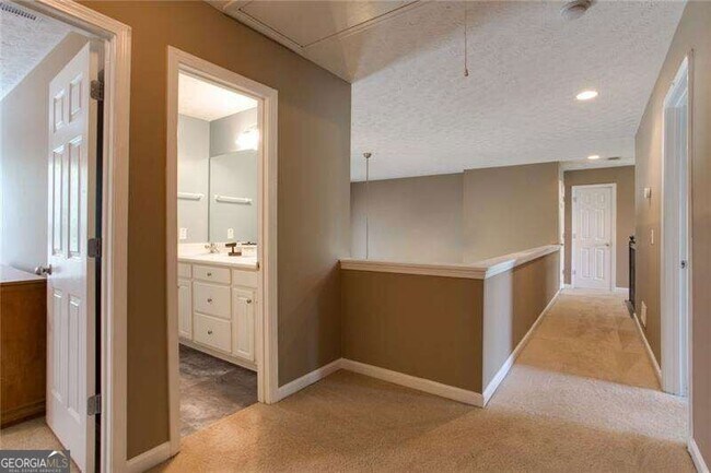 Building Photo - 636 Sleeping Meadow Ln